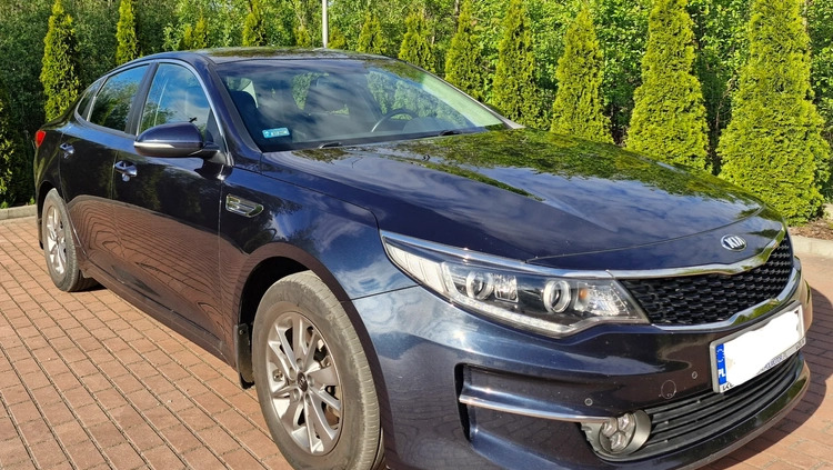 Kia Optima cena 55000 przebieg: 163000, rok produkcji 2018 z Koszalin małe 232